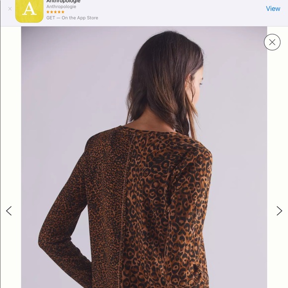 Neutral split-neck top - Picture 3 of 4